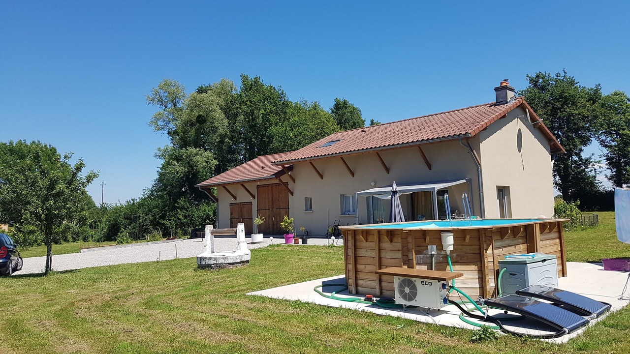 Photo of Outdoor in Menetreuil