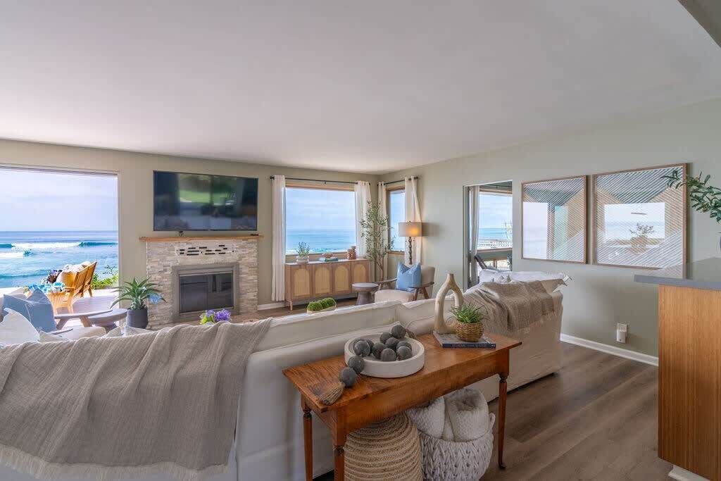 Photo of Livingroom in La Jolla