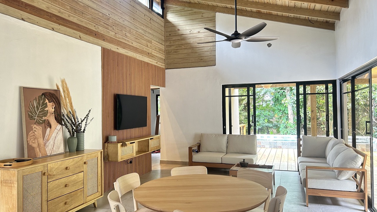 Photo of Others in Abreu