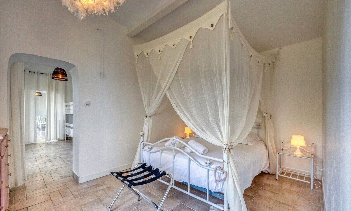 Photo of Bedroom in Lavars