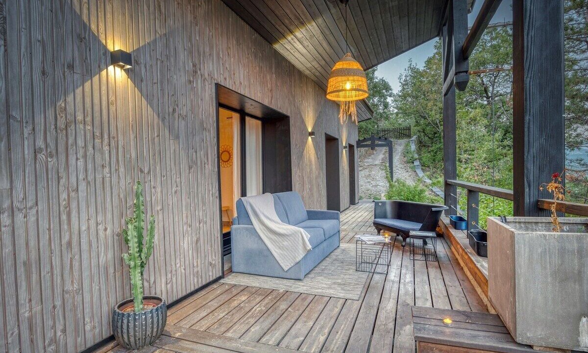 Photo of Patio Balcony in Lavars