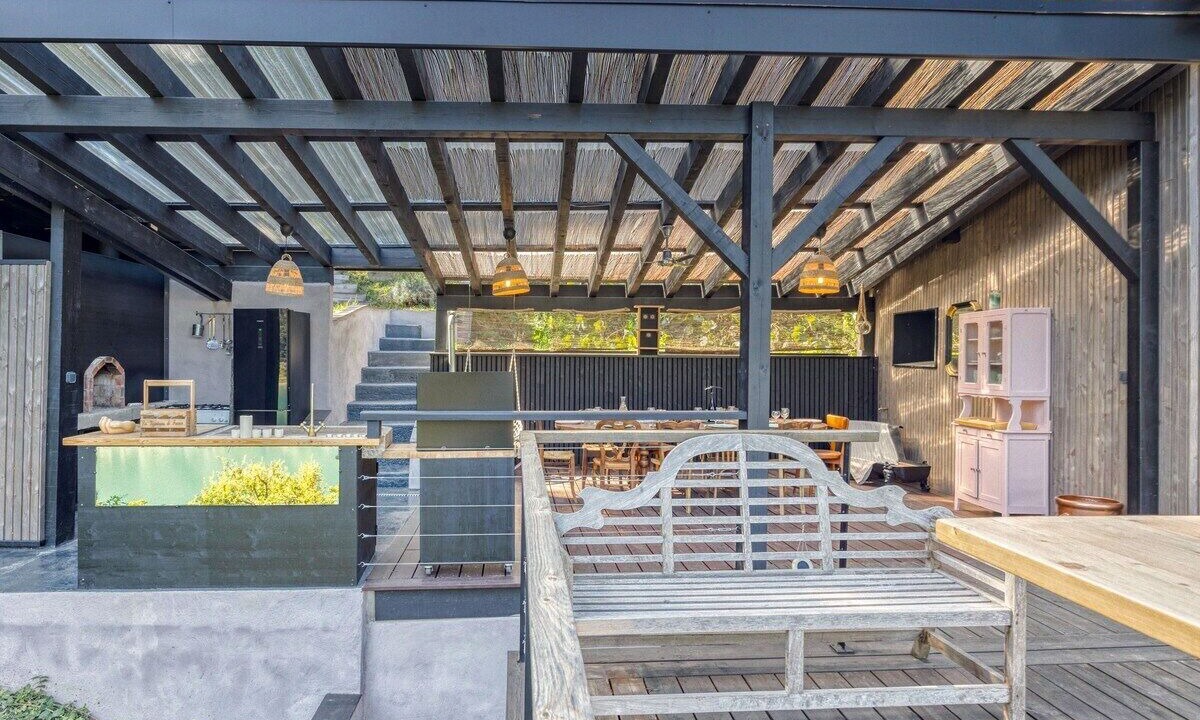 Photo of Outdoor in Lavars