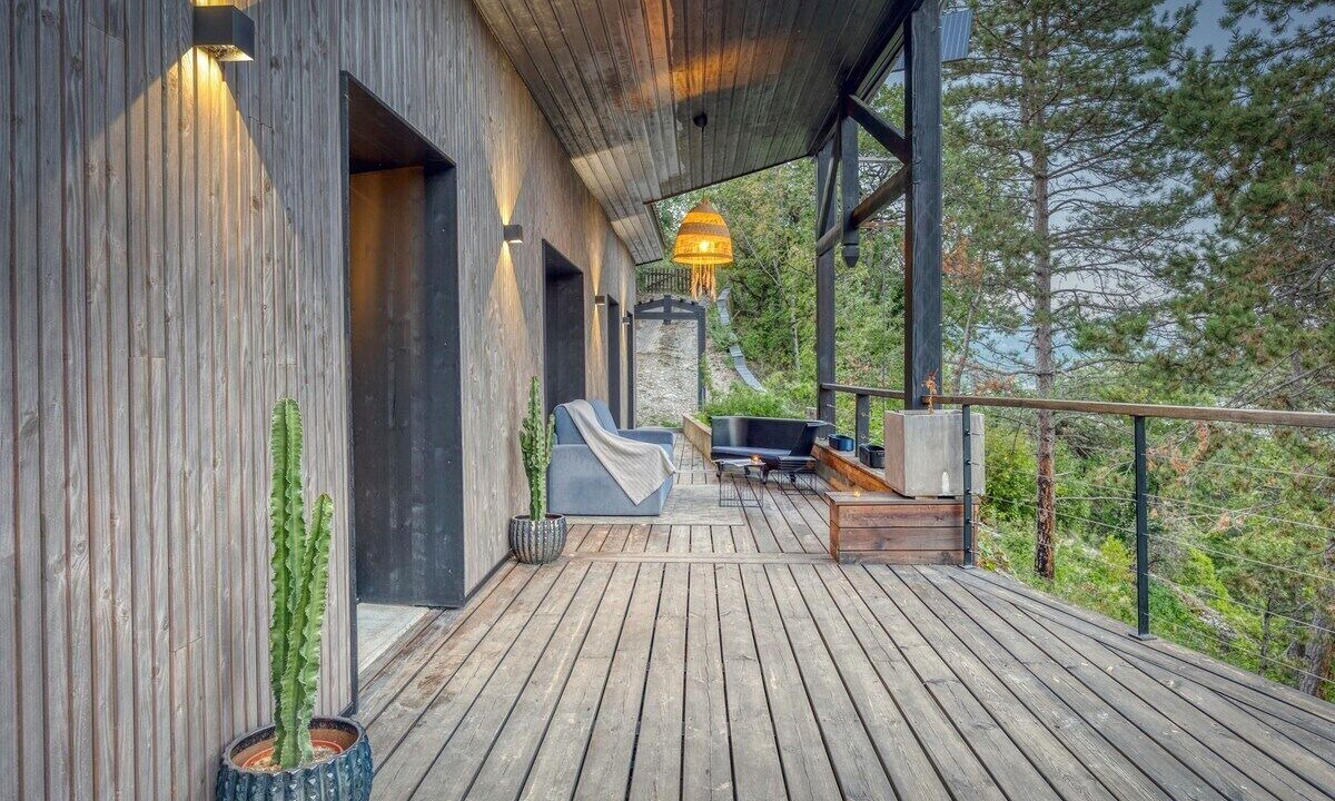 Photo of Patio Balcony in Lavars