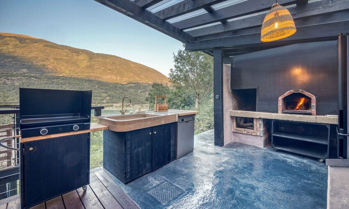 Photo of Patio Balcony in Lavars