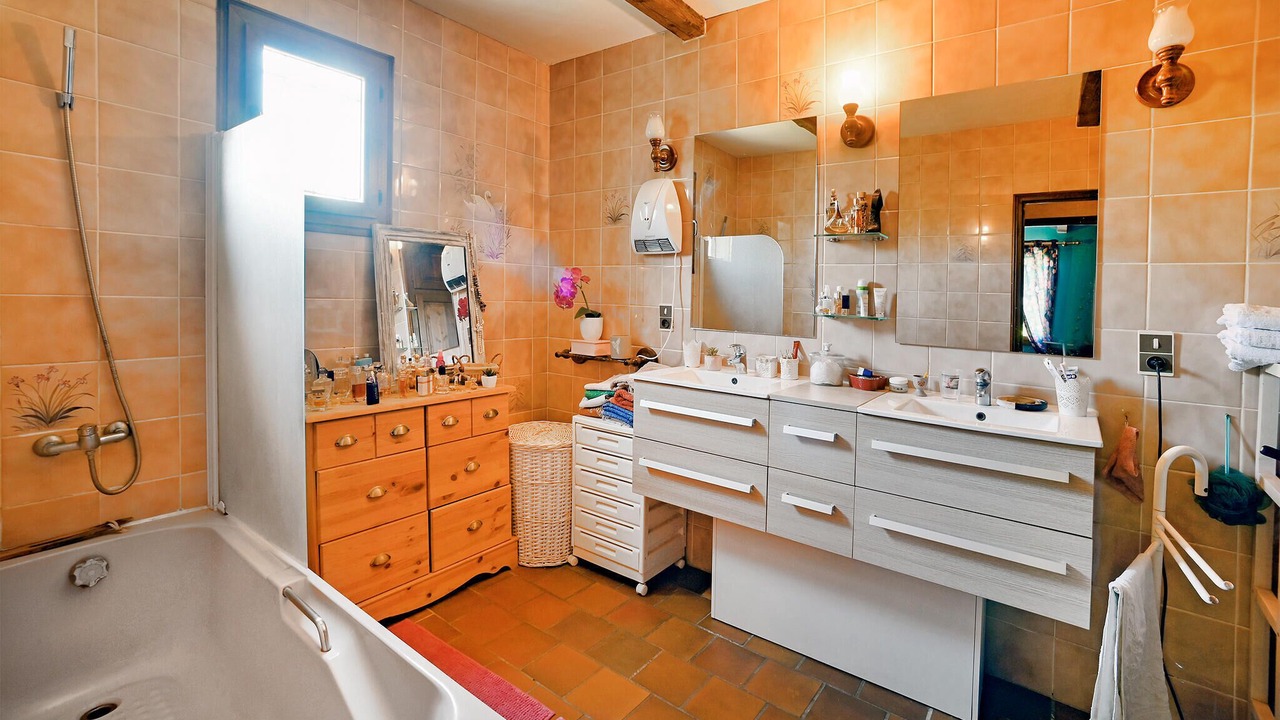 Photo of Bathroom in Saint-Privat-des-Vieux