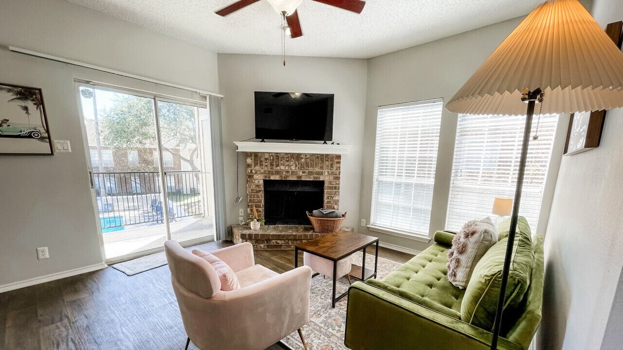 Photo of Livingroom in South Side