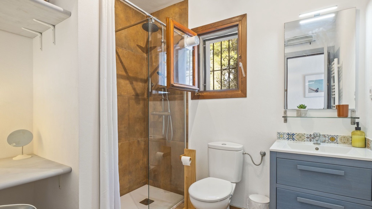 Photo of Bathroom in Benimeit