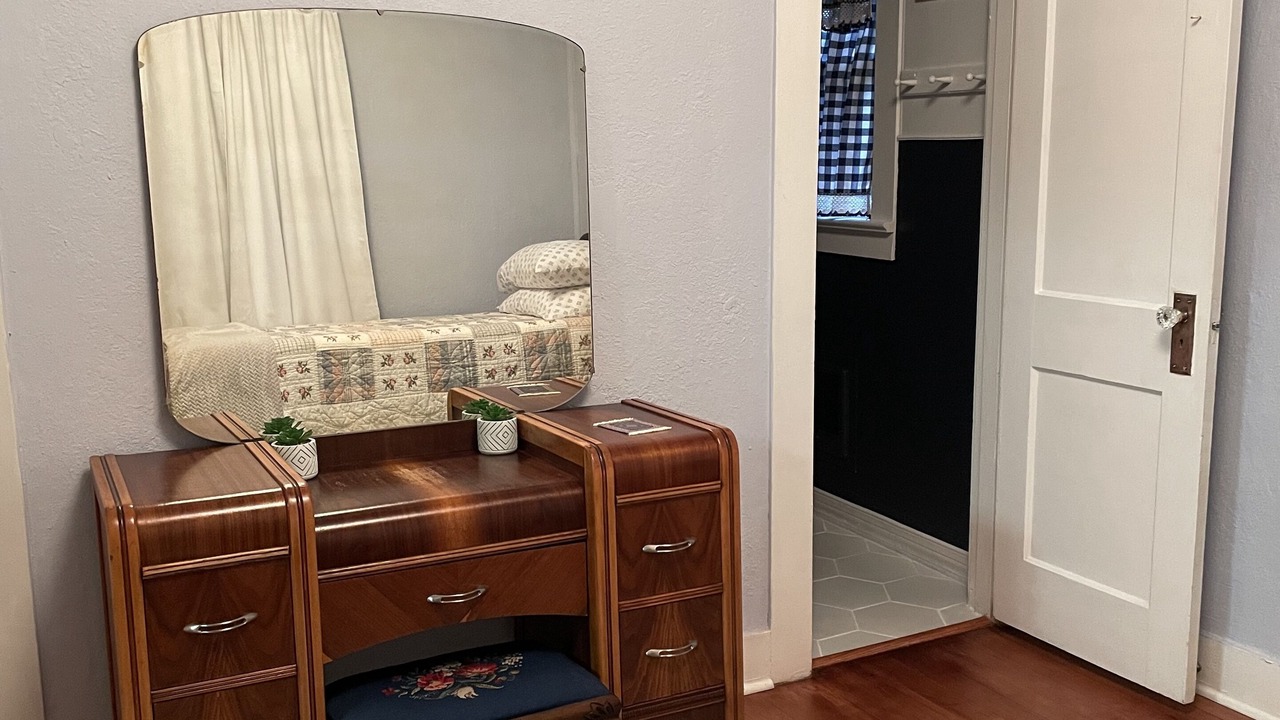 Photo of Bedroom in Coquille