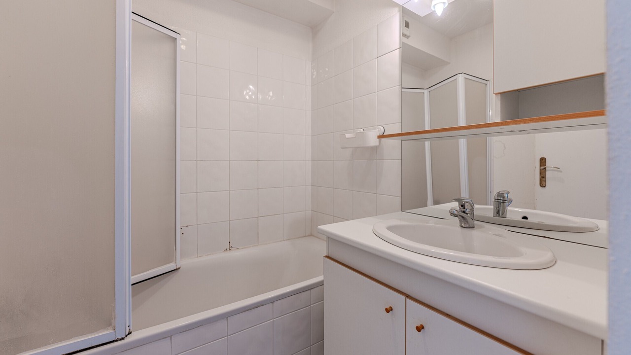 Photo of Bathroom in Parentis-en-Born