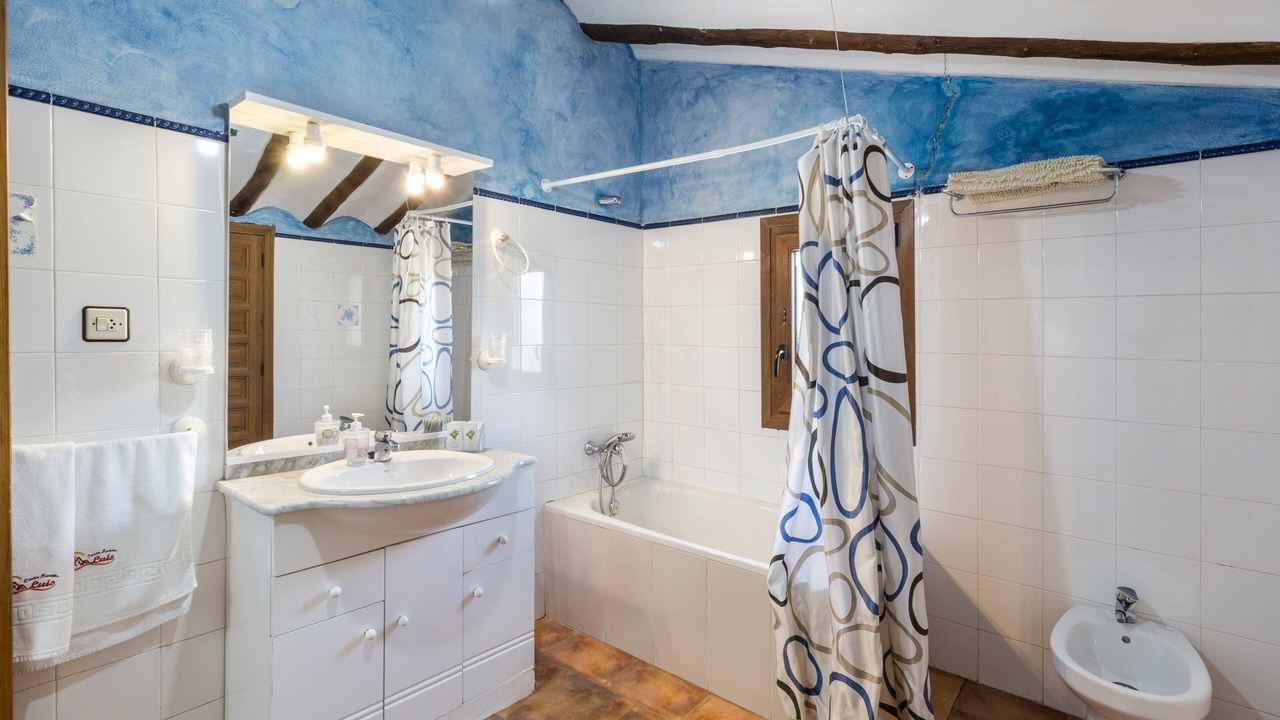 Photo of Bathroom in Mazuza