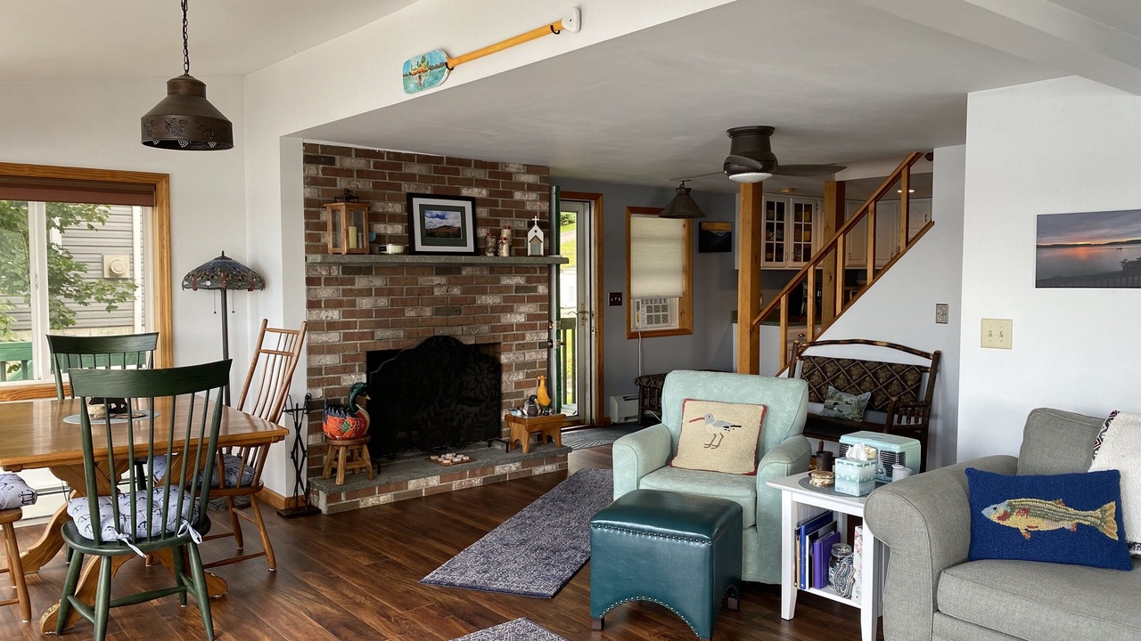 Photo of Livingroom in Town of Otsego