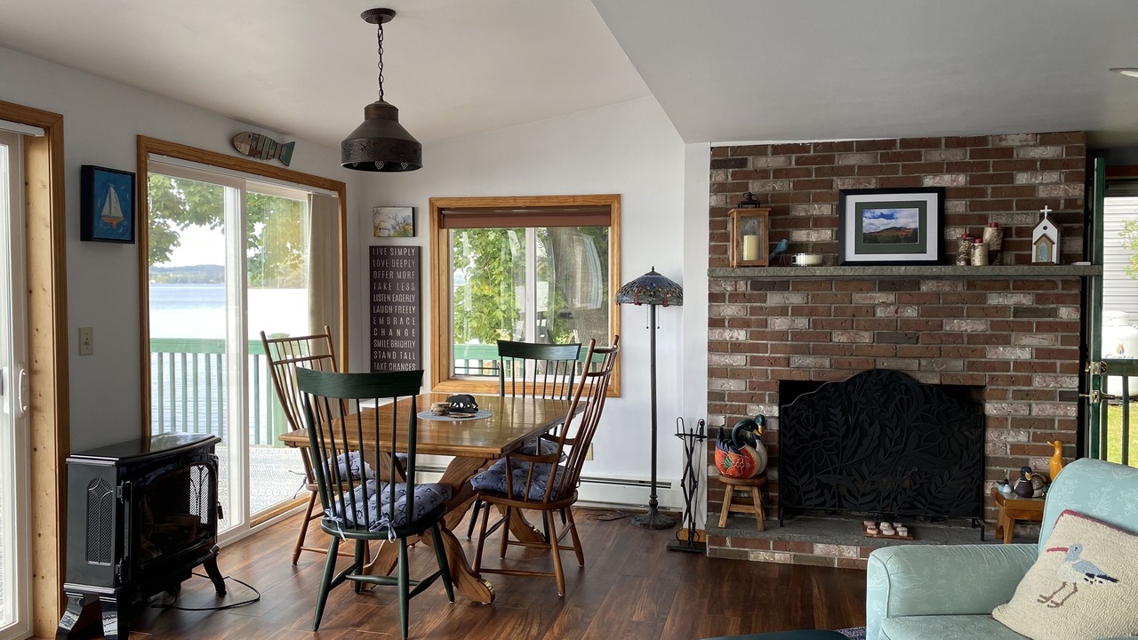 Photo of Livingroom in Town of Otsego