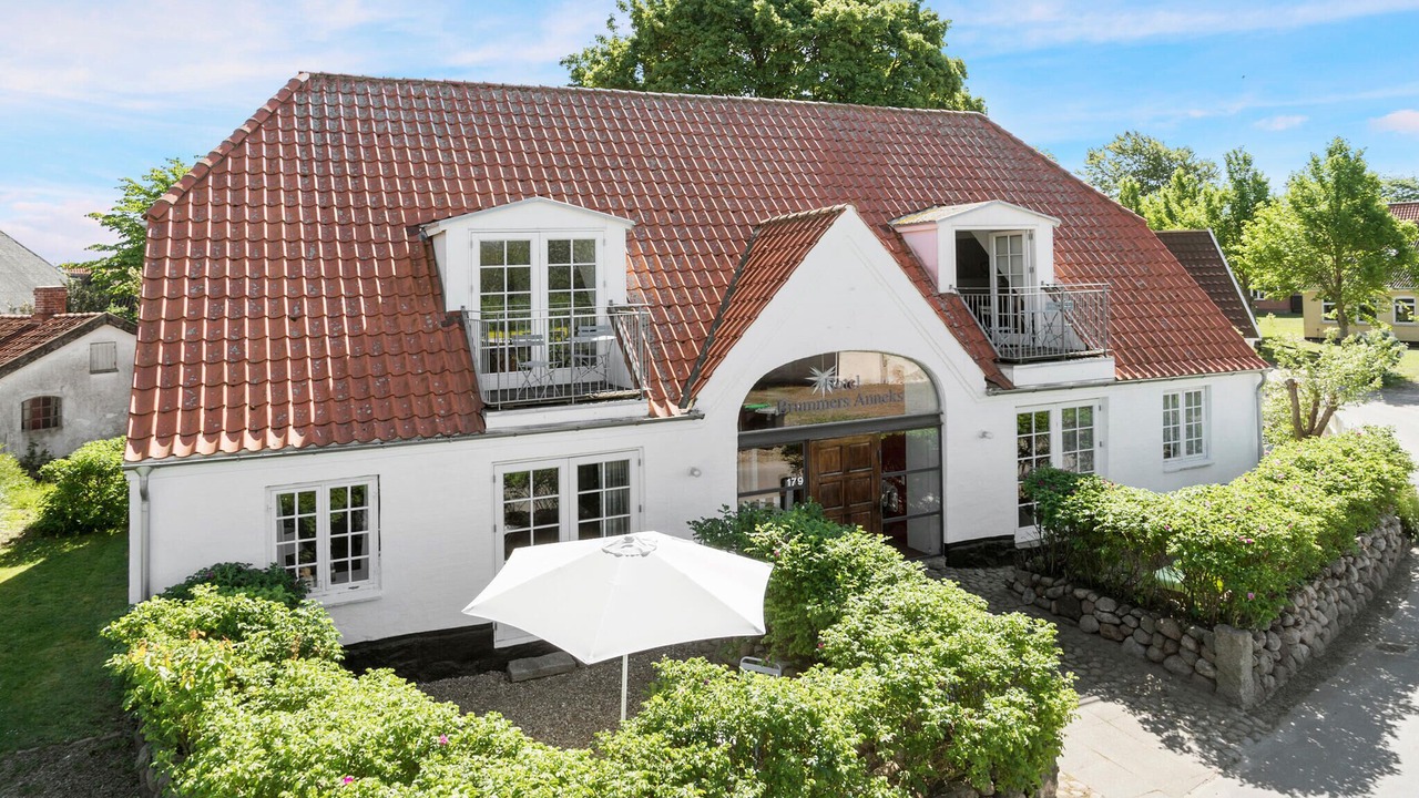 Photo of Others in Arø