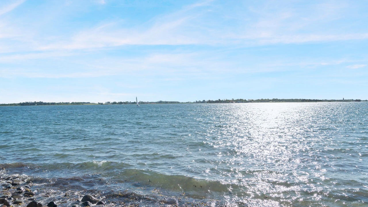 Photo of Others in Arø