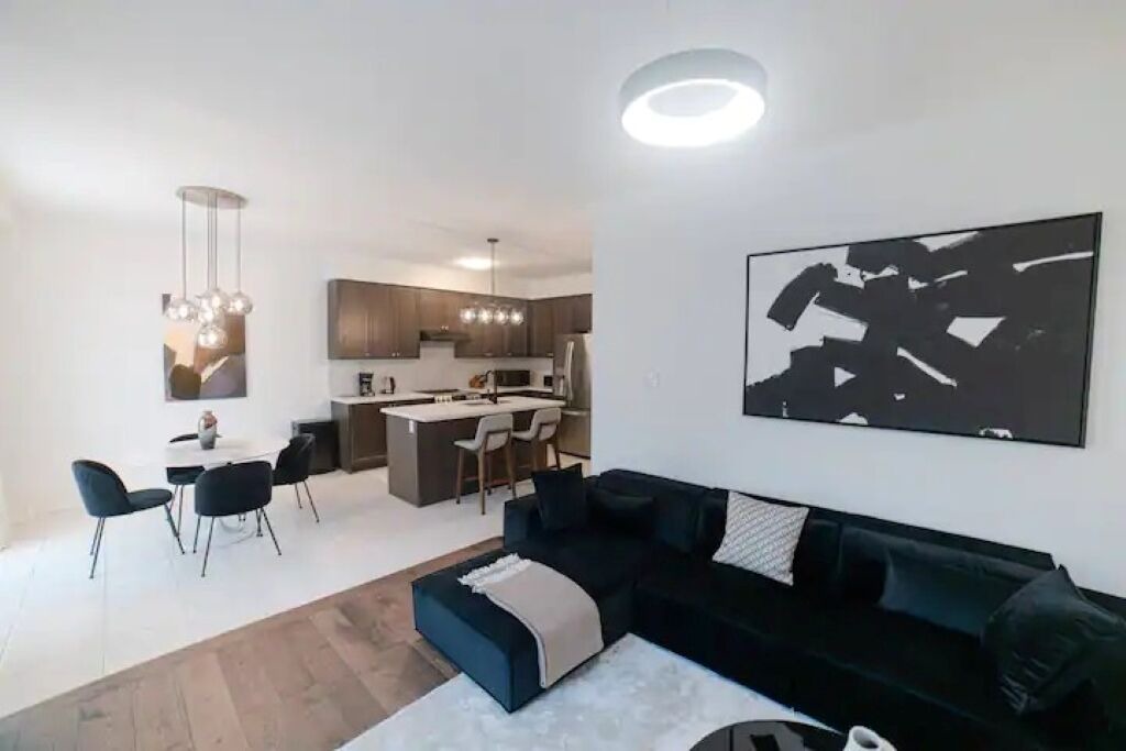 Photo of Livingroom in Brantford