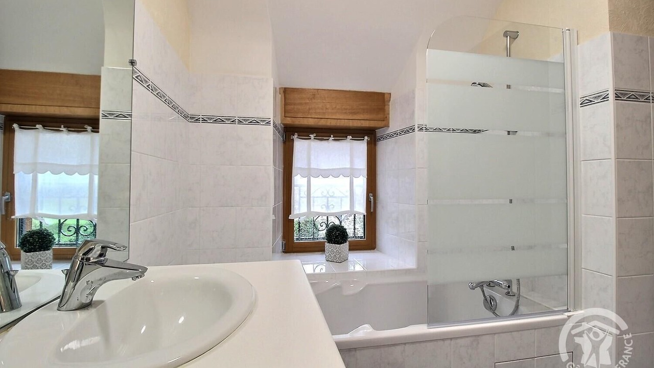 Photo of Bathroom in Plouasne