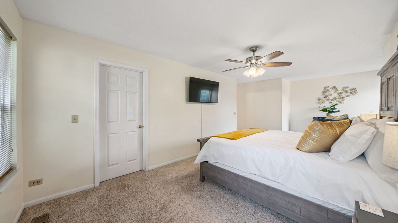 Photo of Bedroom in Fox Valley