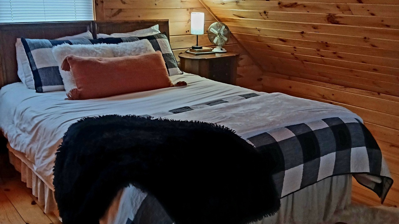 Photo of Bedroom in Gilboa