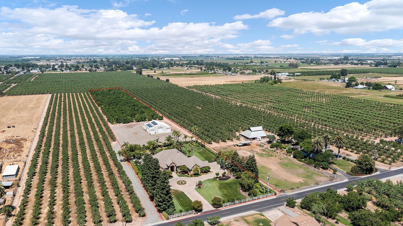 Photo of Outdoor in Peters