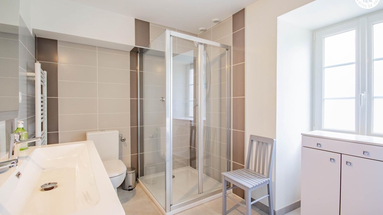 Photo of Bathroom in Perreuil