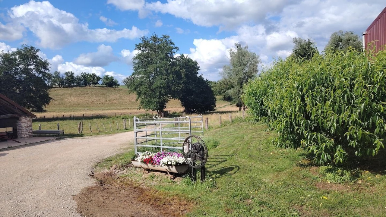 Photo of Outdoor in Perreuil