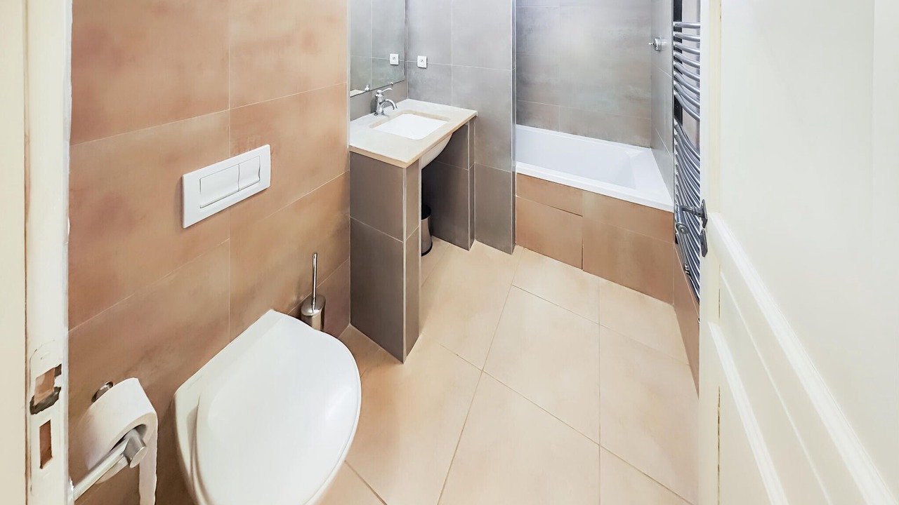 Photo of Bathroom in Saint-Laurent-de-la-Cabrerisse