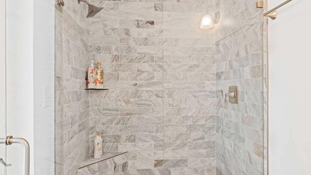 Photo of Bathroom in Caloosahatchee