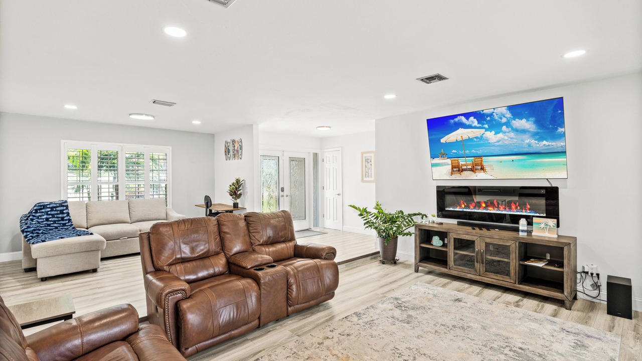 Photo of Livingroom in Caloosahatchee