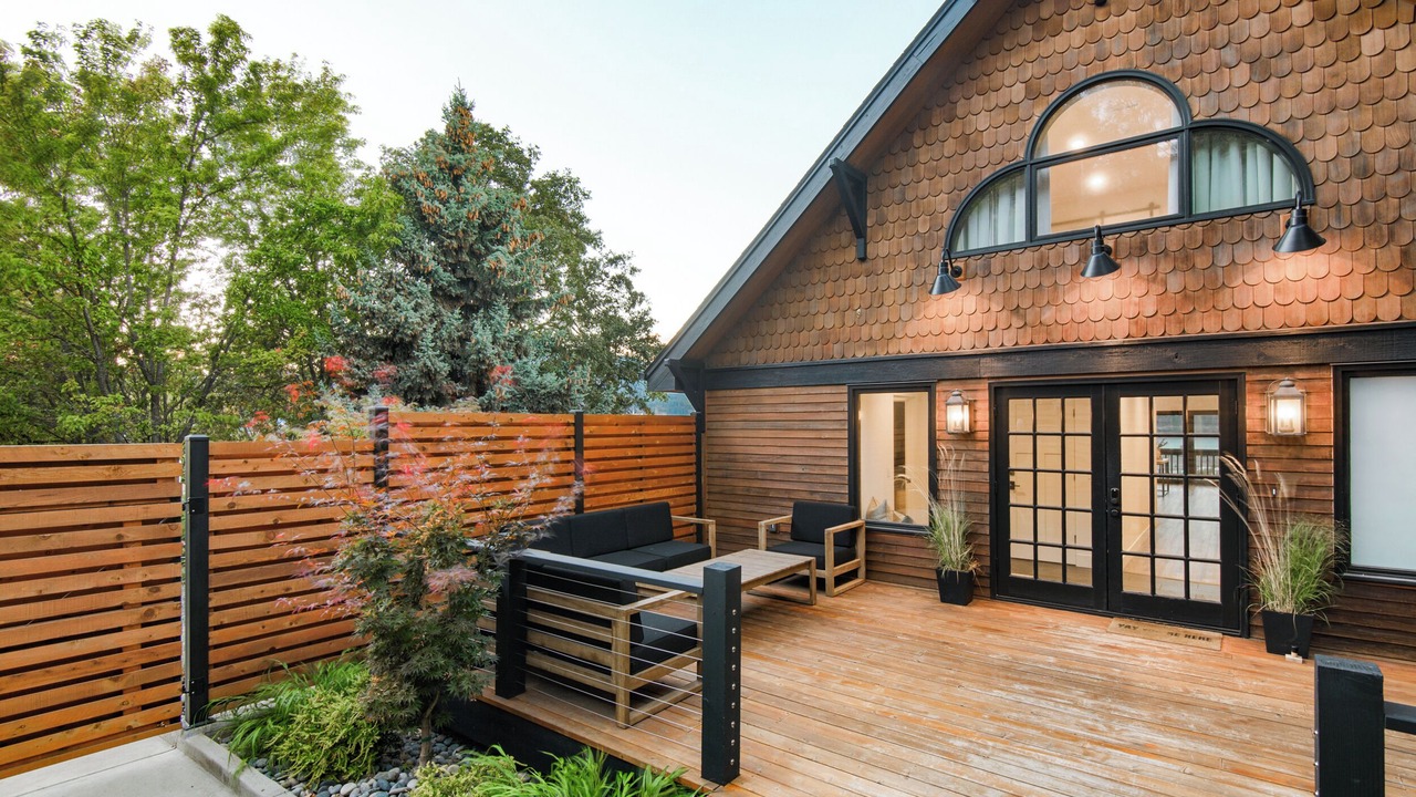 Photo of Patio Balcony in Hood River