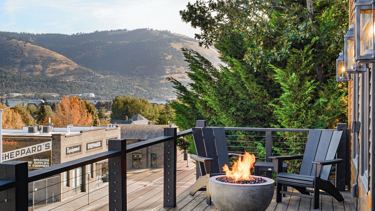 Photo of Patio Balcony in Hood River