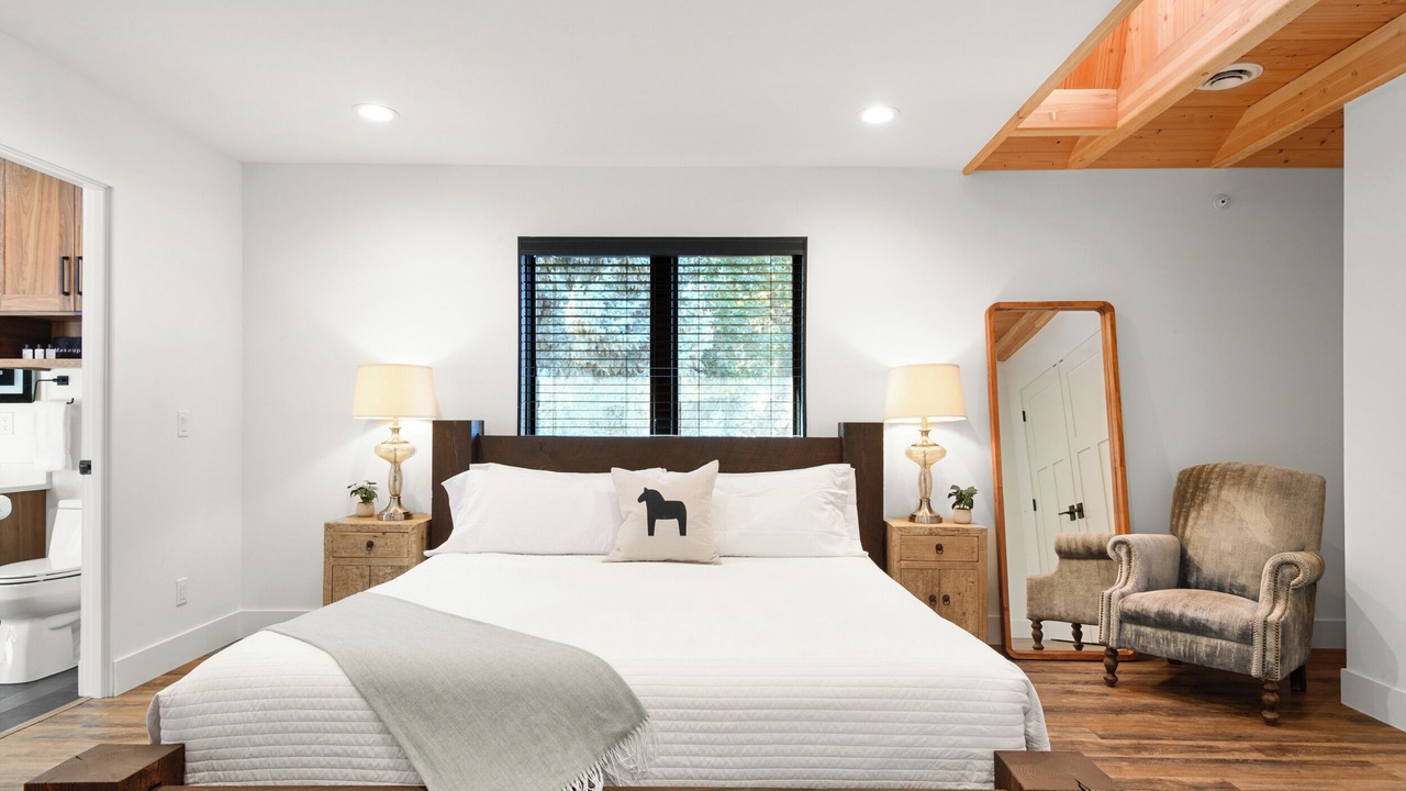 Photo of Bedroom in Hood River