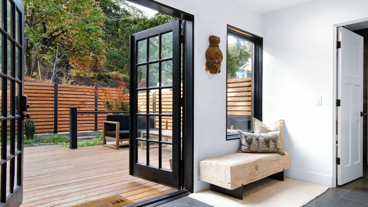 Photo of Patio Balcony in Hood River