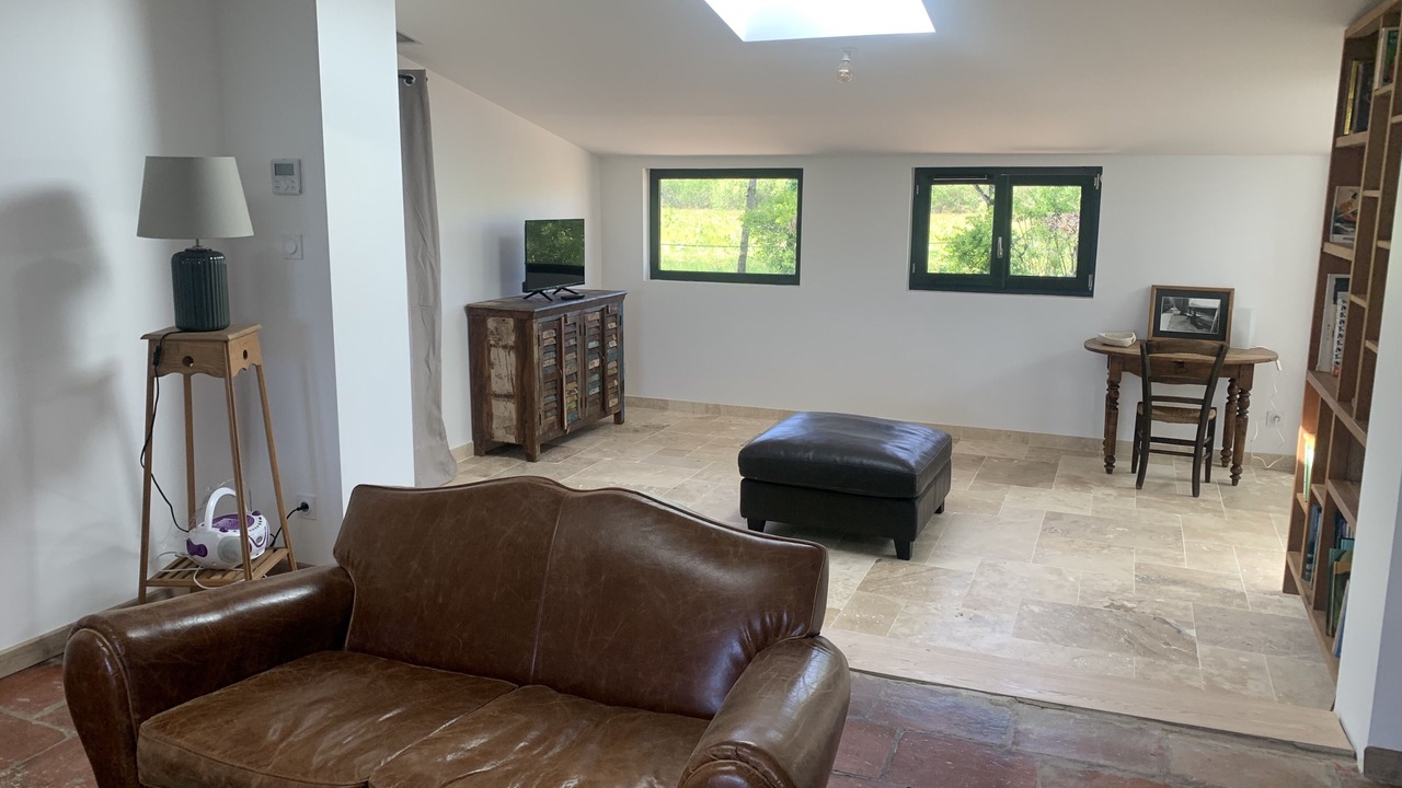 Photo of Livingroom in La Ville-Dieu-du-Temple