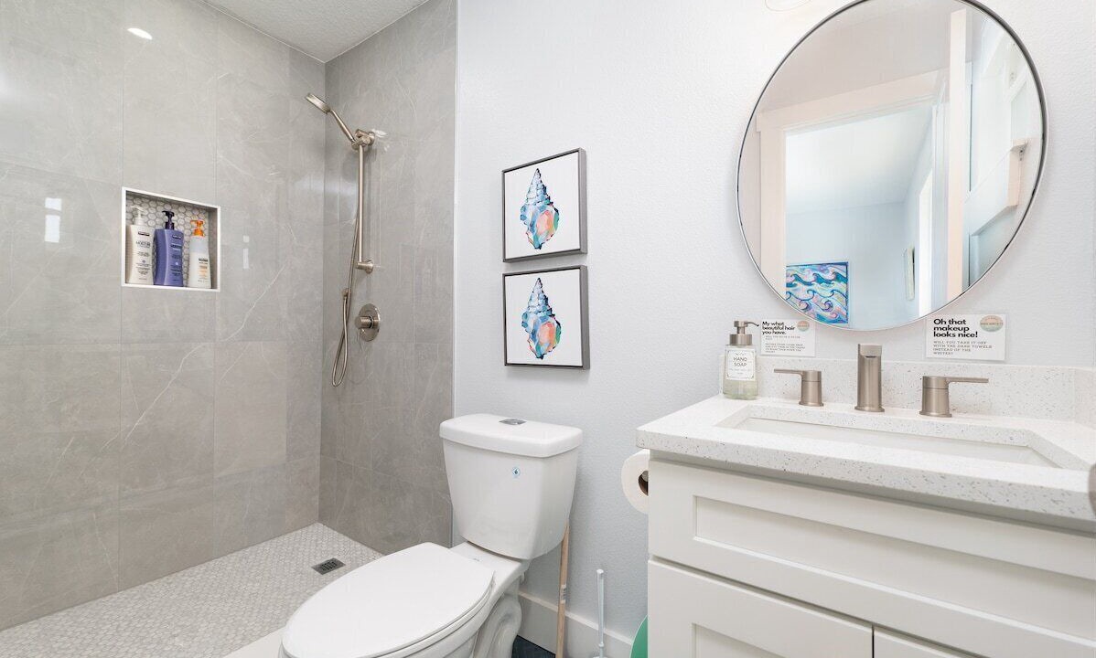 Photo of Bathroom in Neptune Beach