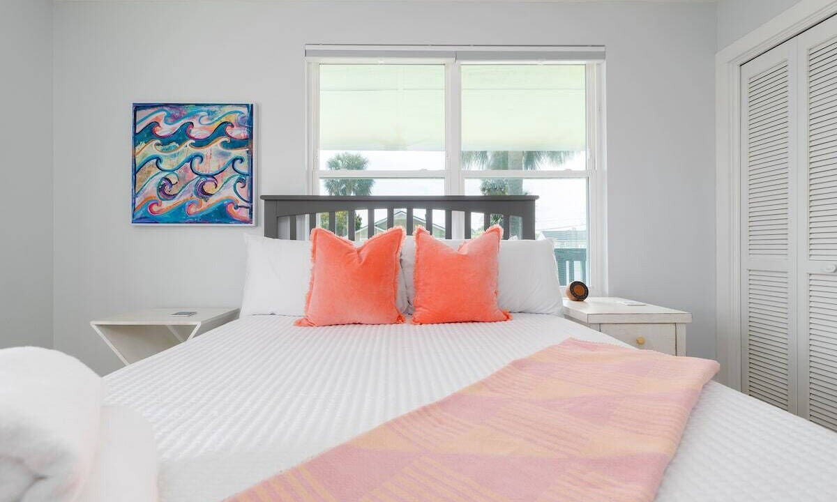 Photo of Bedroom in Neptune Beach