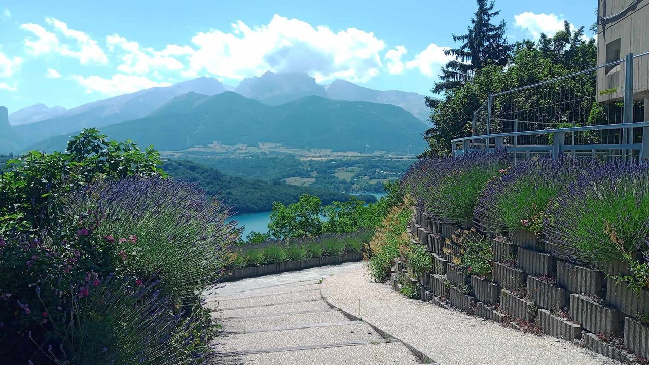 Photo of Outdoor in Corps