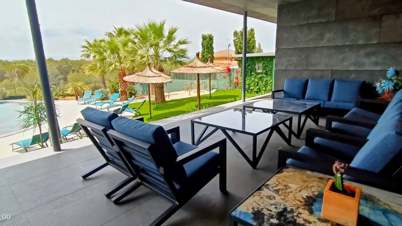 Photo of Patio Balcony in Turis