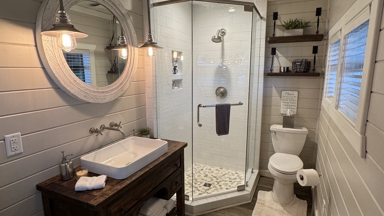 Photo of Bathroom in Whispering Hills