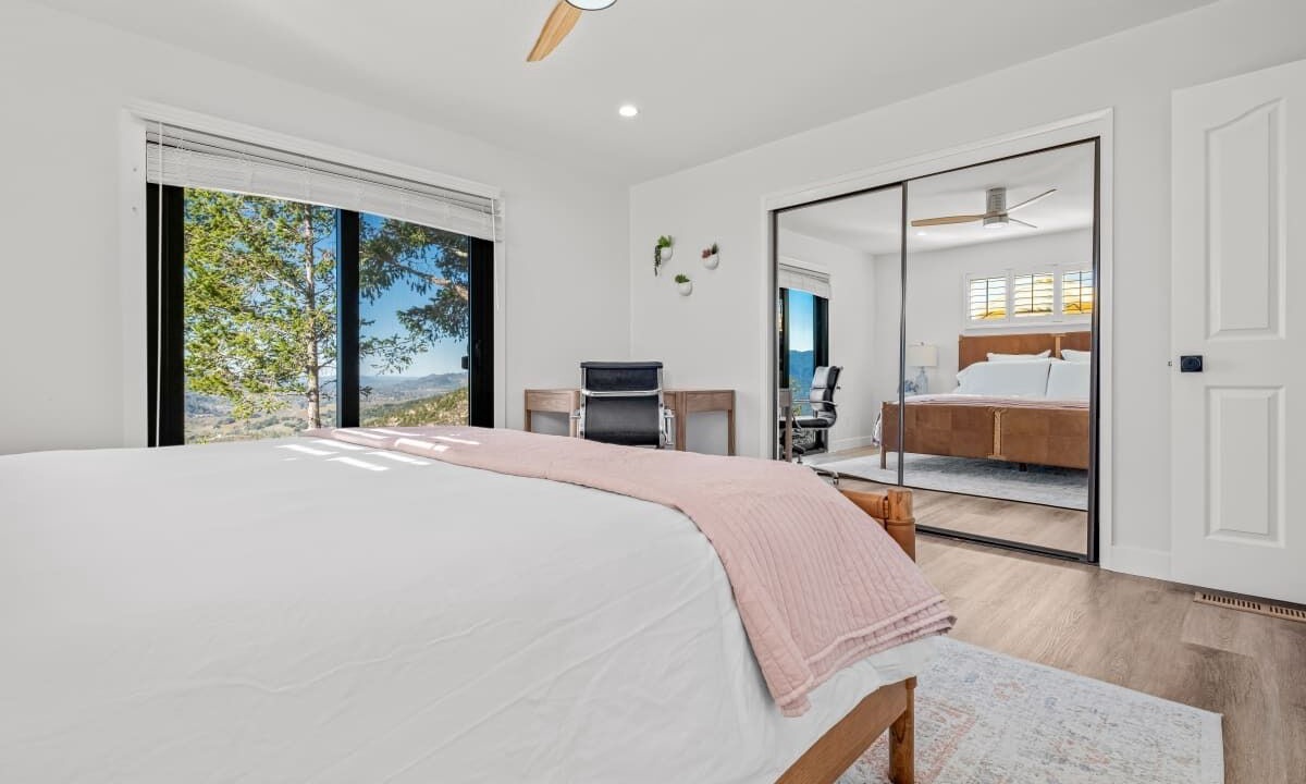 Photo of Bedroom in Glen Ellen