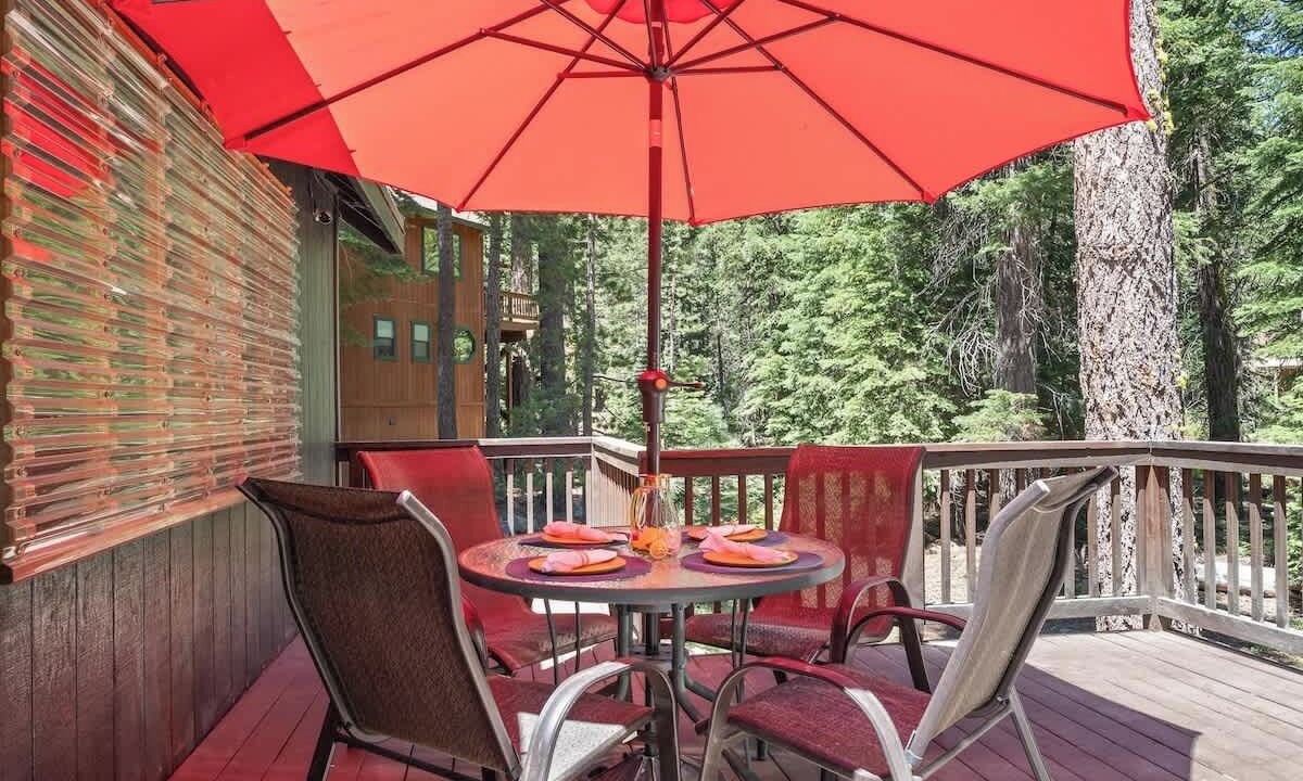 Photo of Outdoor in Kingswood Estates