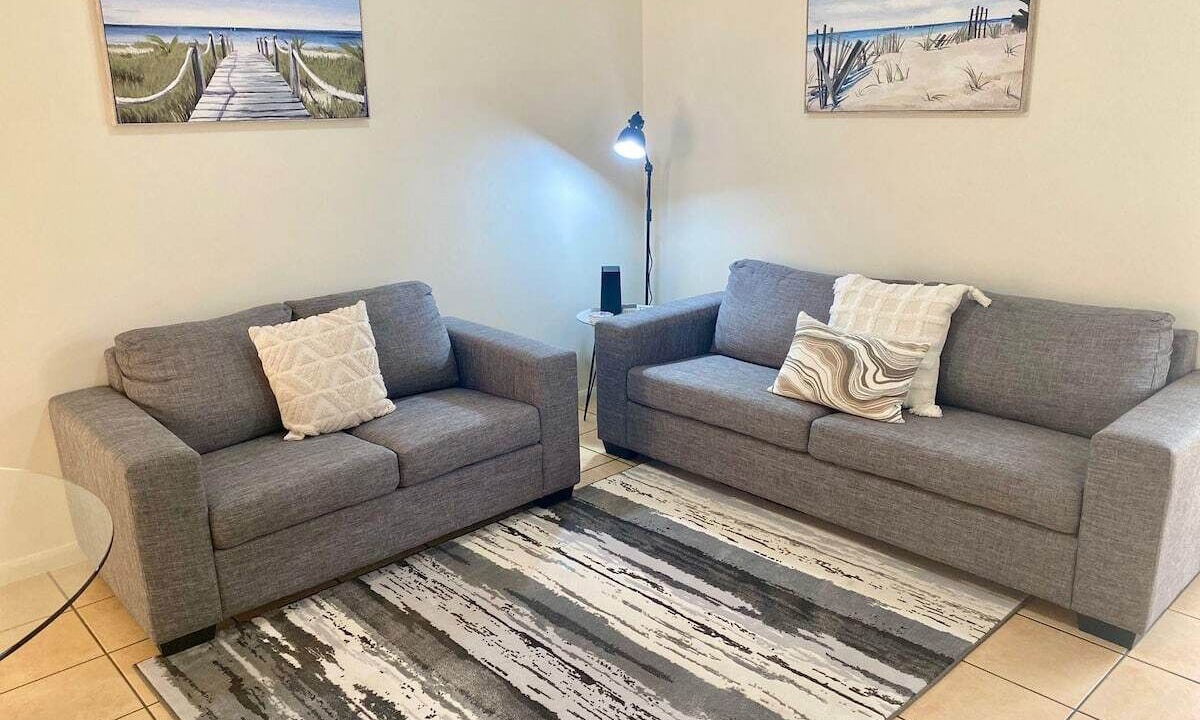 Photo of Livingroom in North Ward