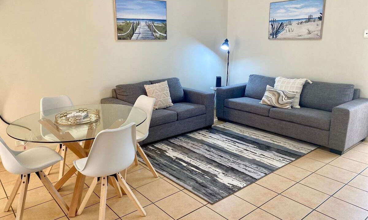 Photo of Livingroom in North Ward