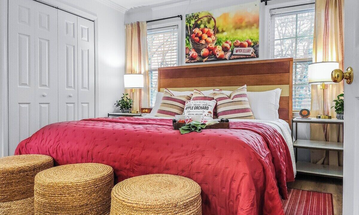 Photo of Others in Big Canoe