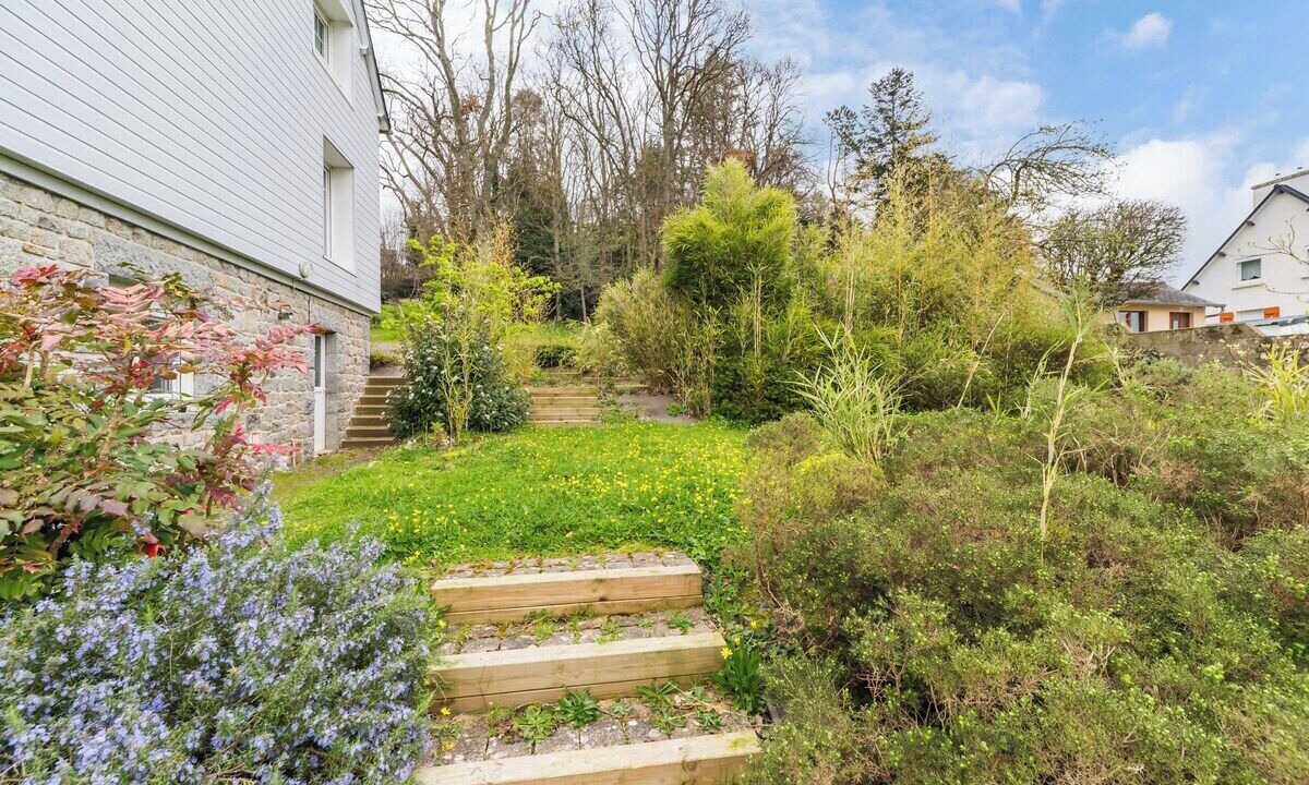 Photo of Outdoor in Pabu