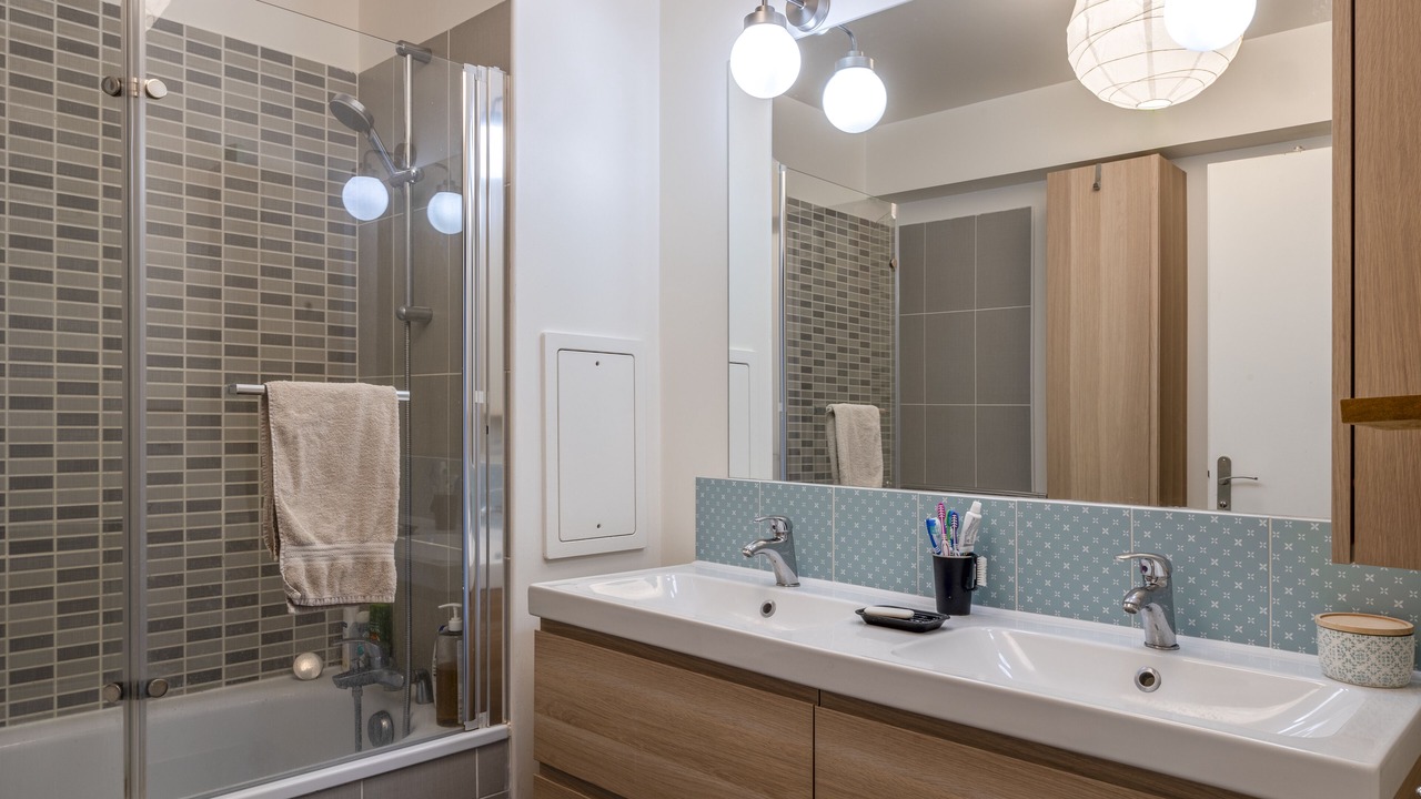 Photo of Bathroom in Montreuil