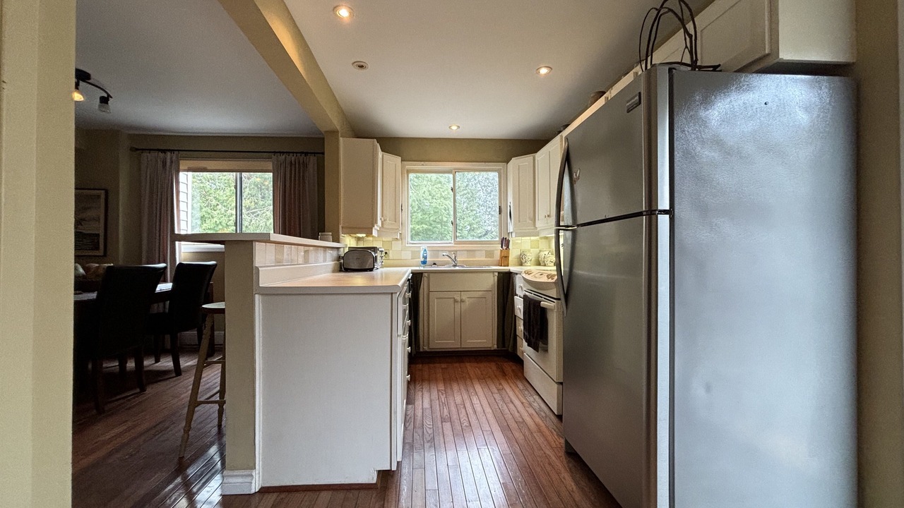 Photo of Kitchen in South Bruce Peninsula