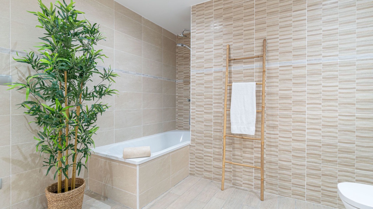 Photo of Bathroom in El Mas Isaac