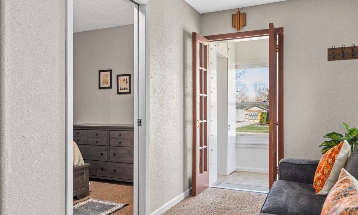 Photo of Others in Central - Terry