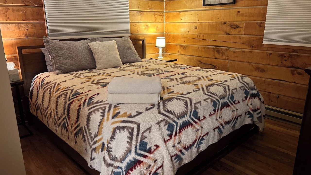 Photo of Bedroom in Brier Hill