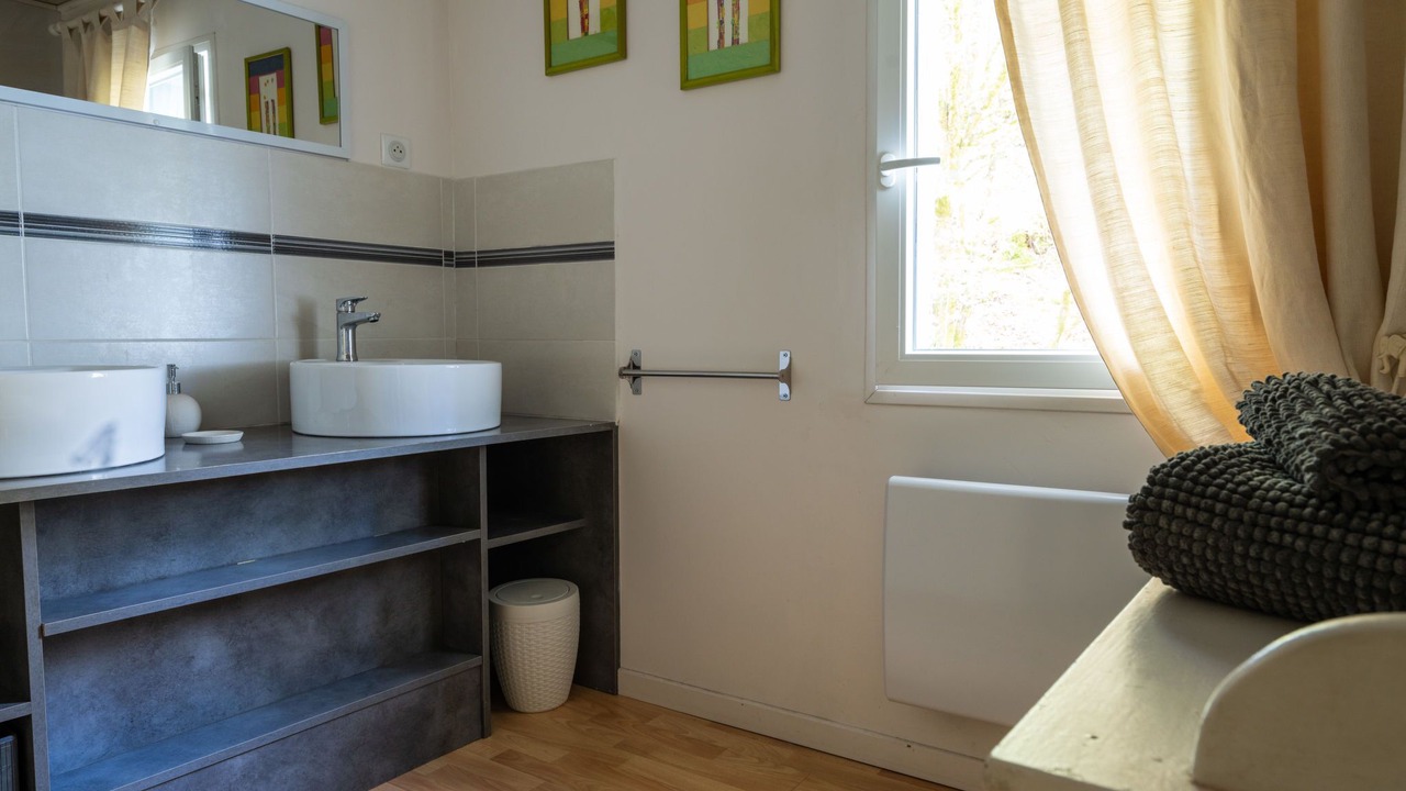 Photo of Bathroom in Teyssieu
